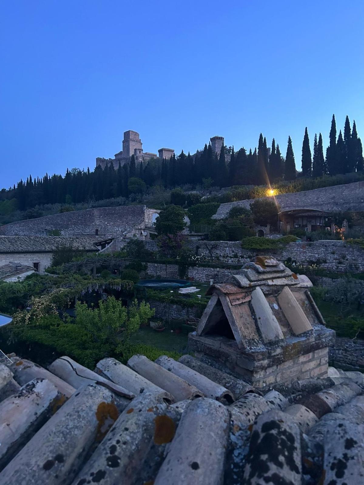 Monolocale L'Anfiteatro Romano Assis Exterior foto